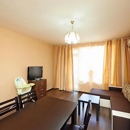 Апартамент Самира Apartman Pomorie